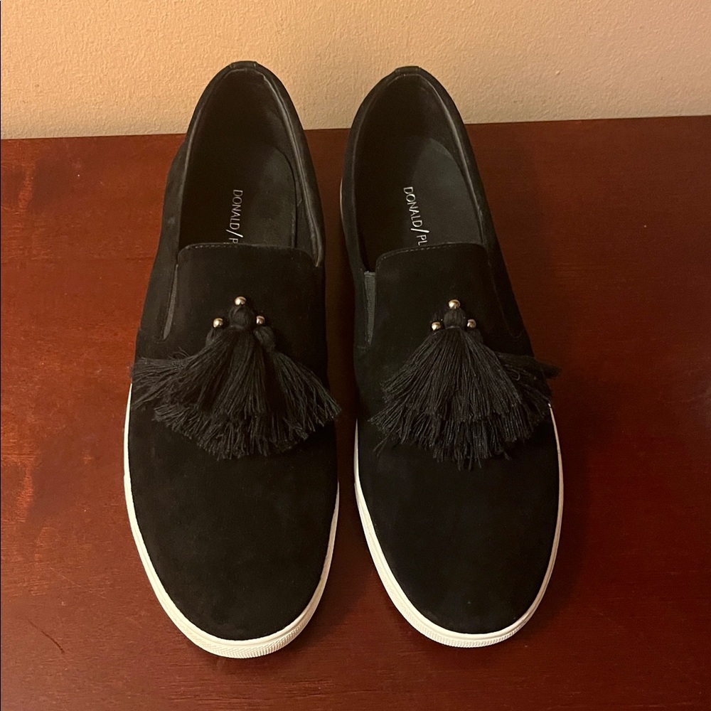 Donald Pliner Black Genuine Suede Sneakers w/Tassel - Picture 2 of 10
